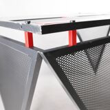 Bureau et siège en fer style Memphis
