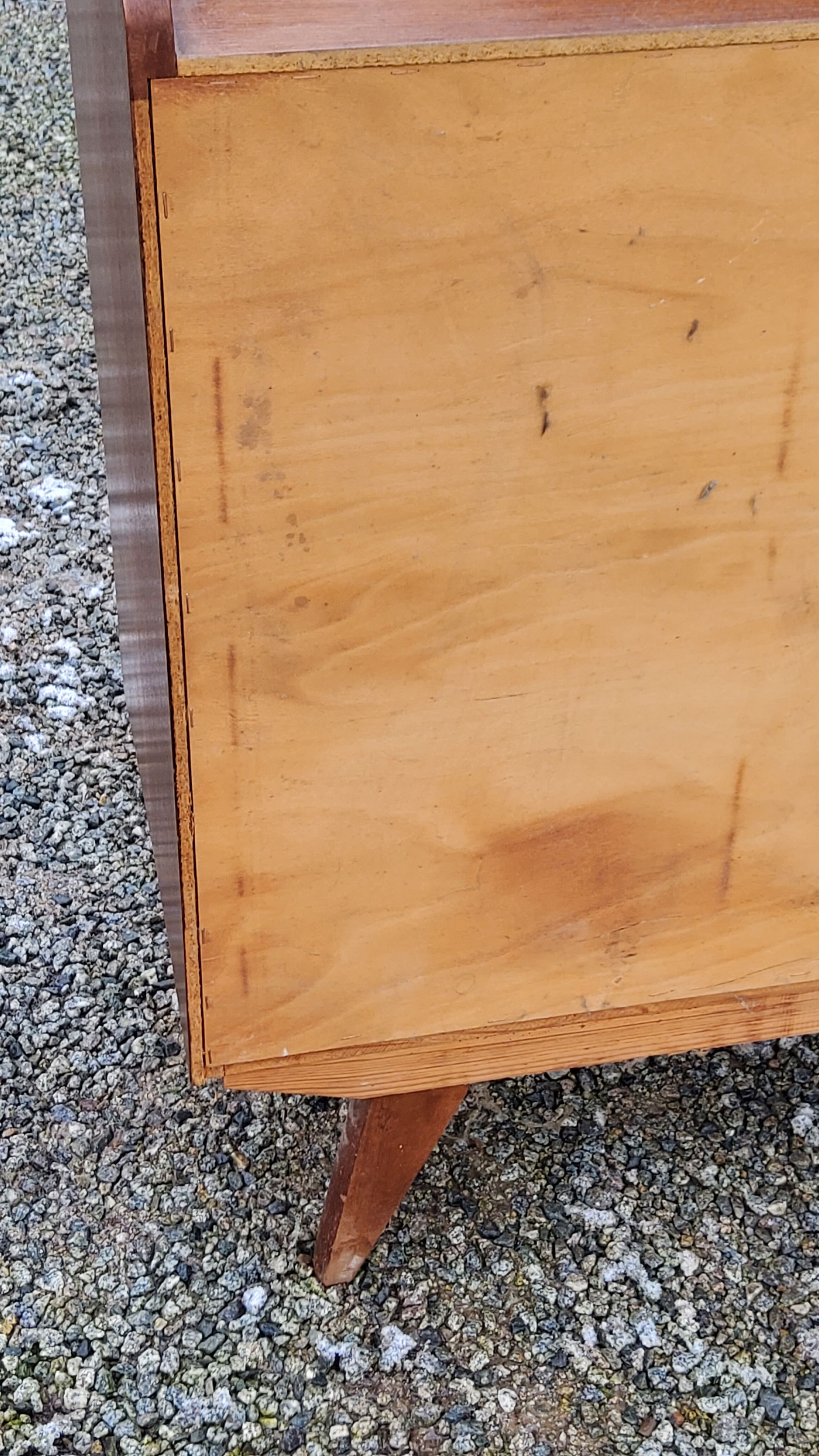 Vintage chest of drawers from the 50s 4 drawers feet compass and mahogany fins