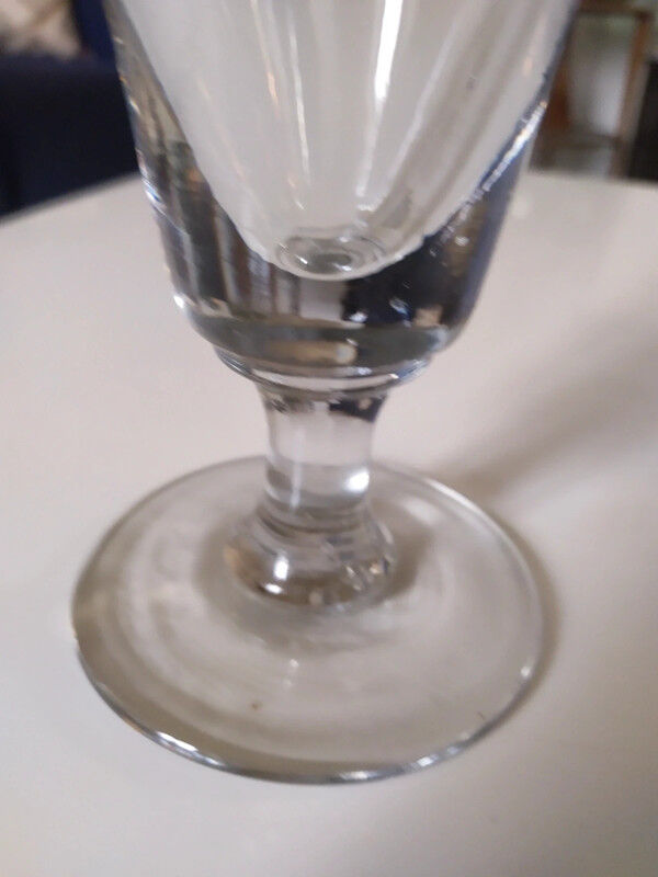 Verre à absinthe ancien
