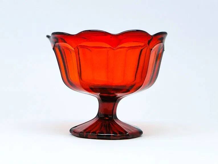 B8H Huta Hortensja - ruby dish / chalice