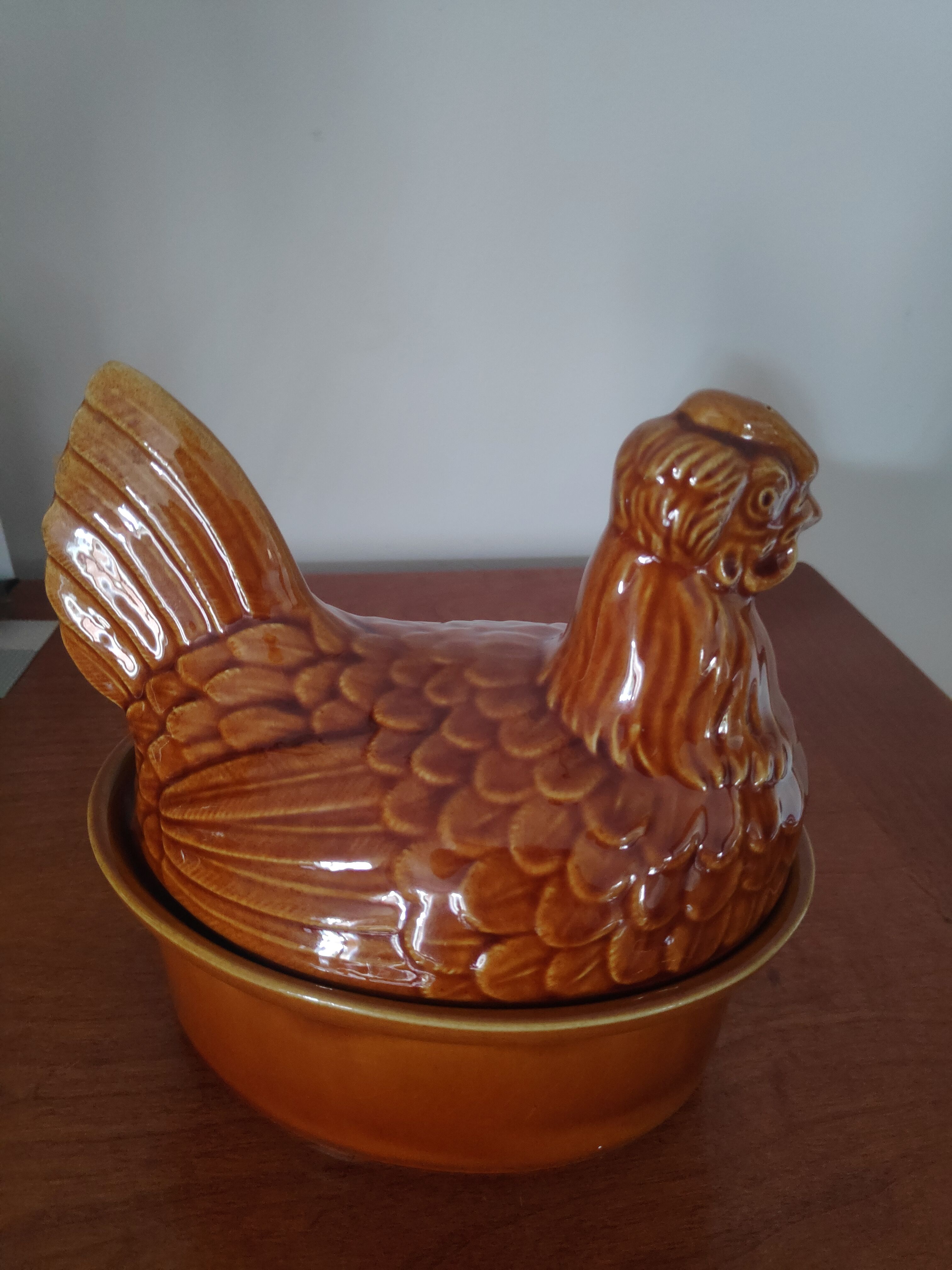 Terrine couvercle poule