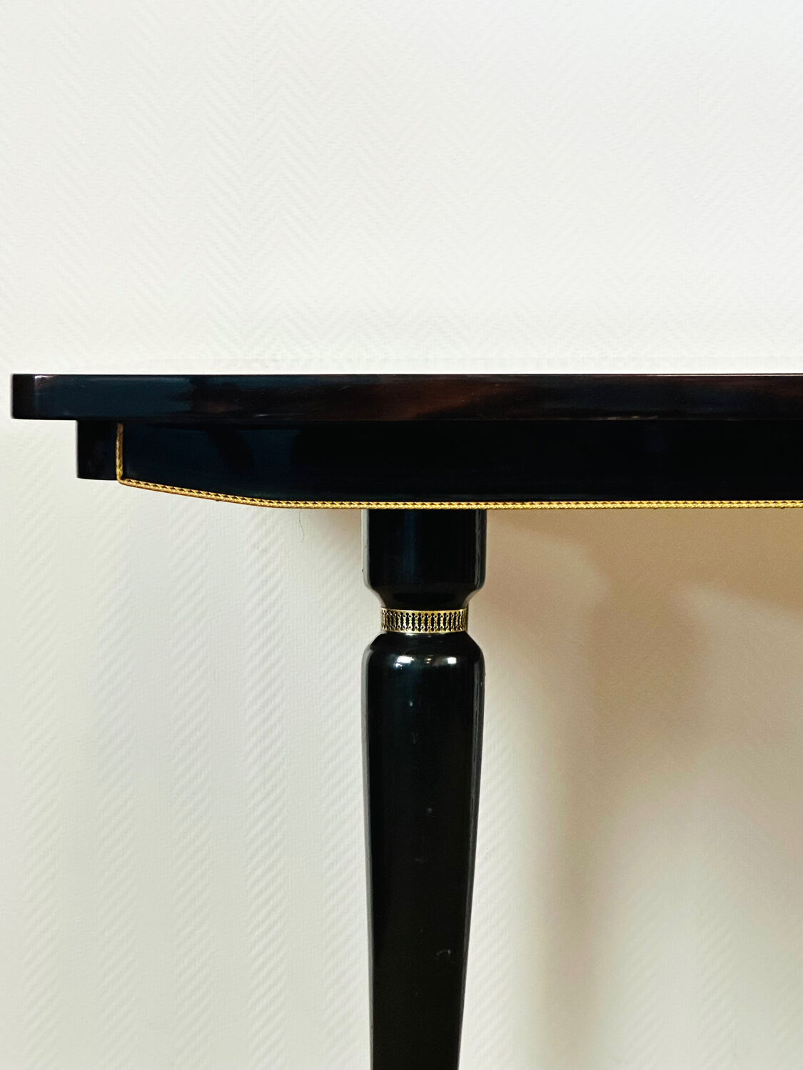 Table à manger Art déco en ébène de macassar, 1940