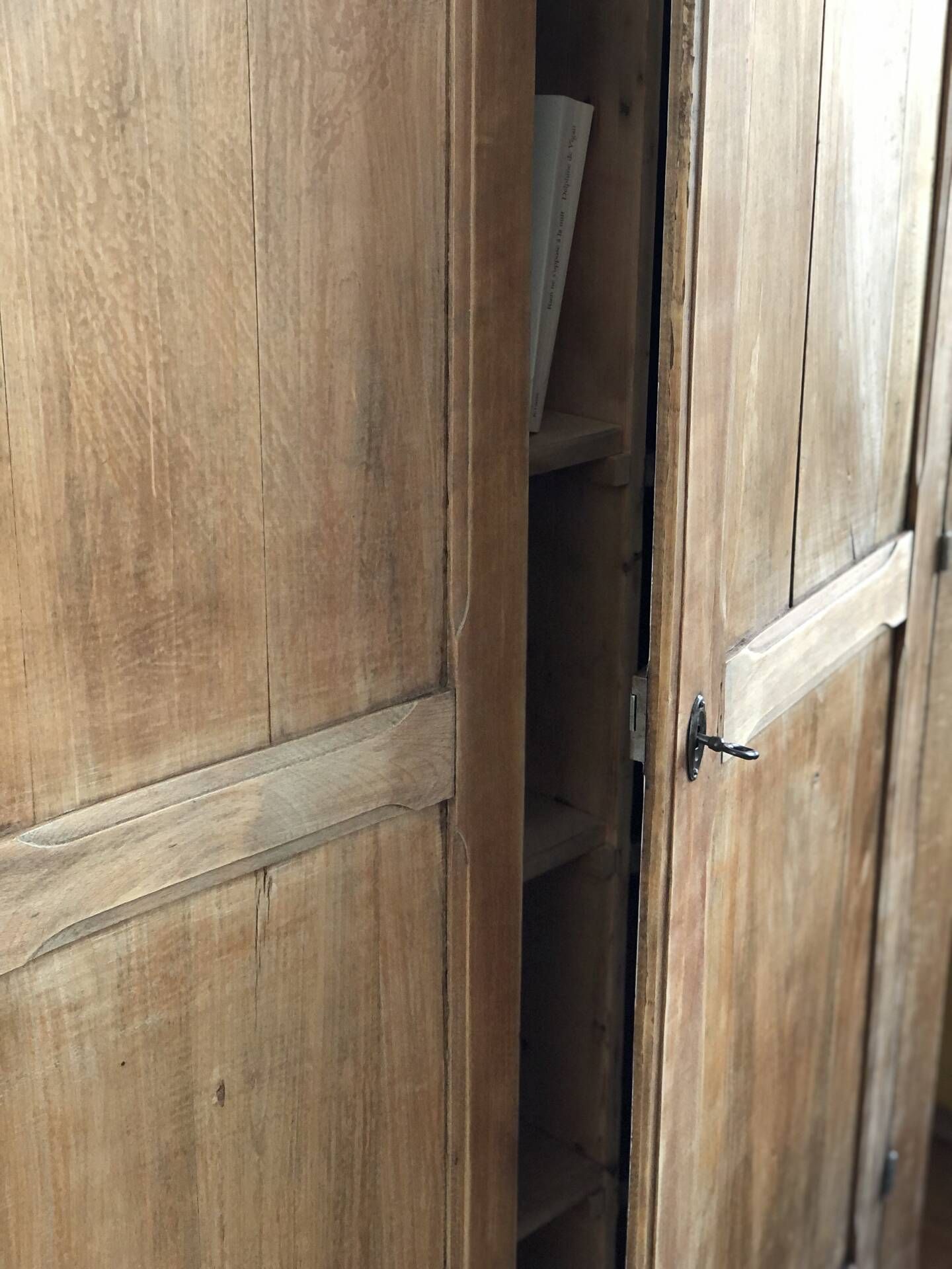 Armoire style parisienne