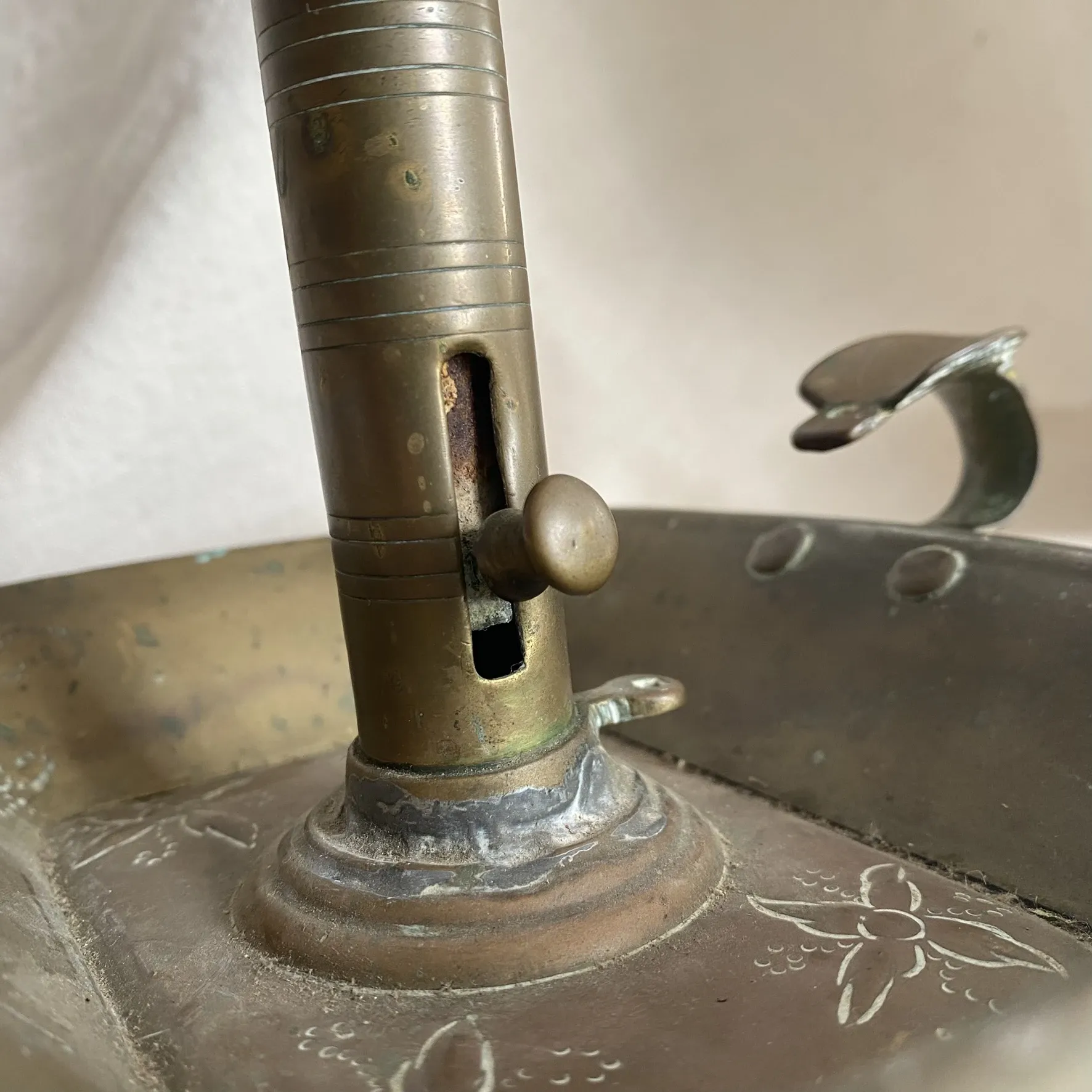 Old bedroom candlestick, "cellar rat" candlestick from the 19th century.