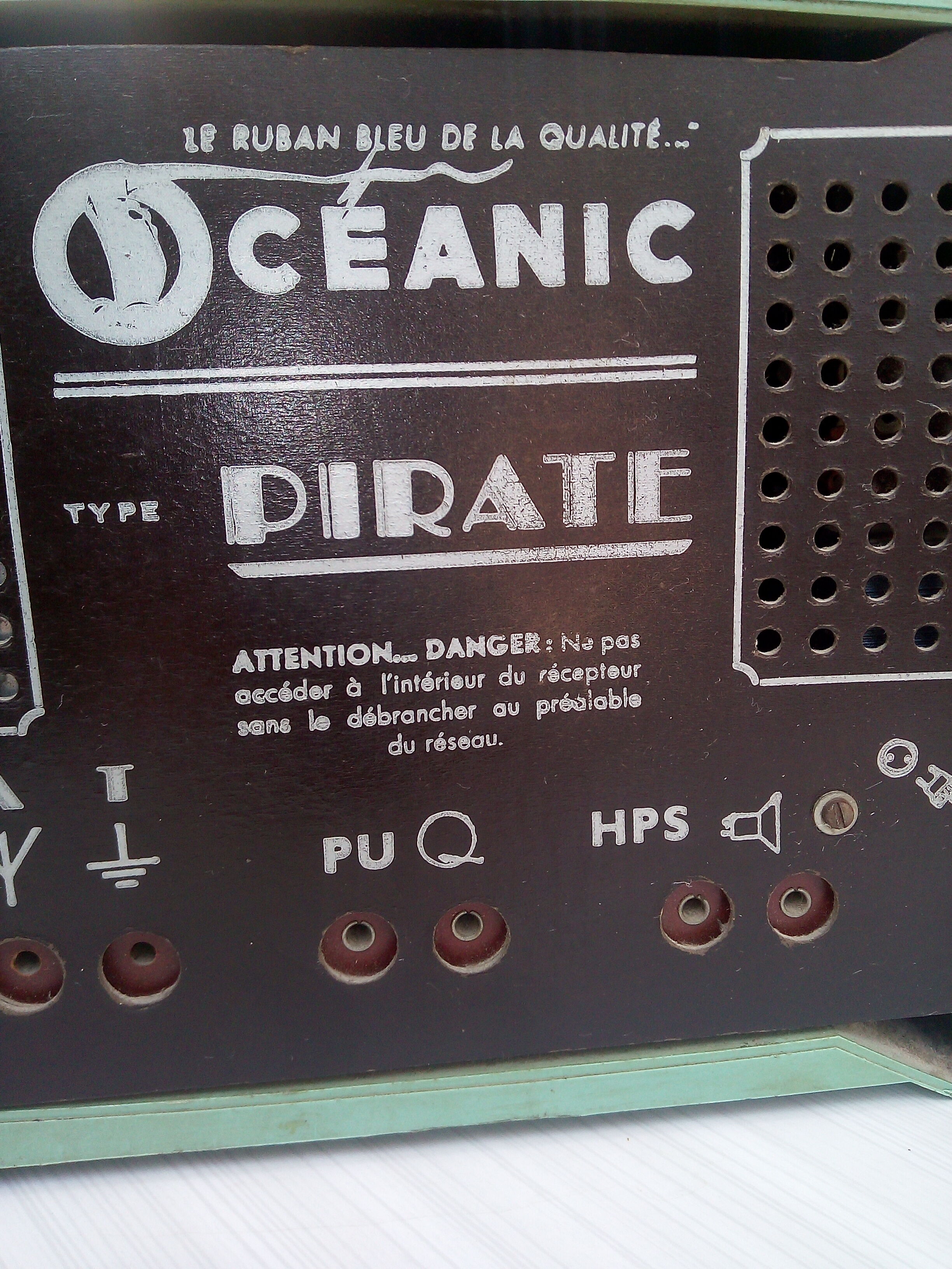 Radio oceanic pirate