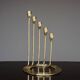 Ensemble de candélabres en laiton massif Spiral de design danois. Années 1960.
