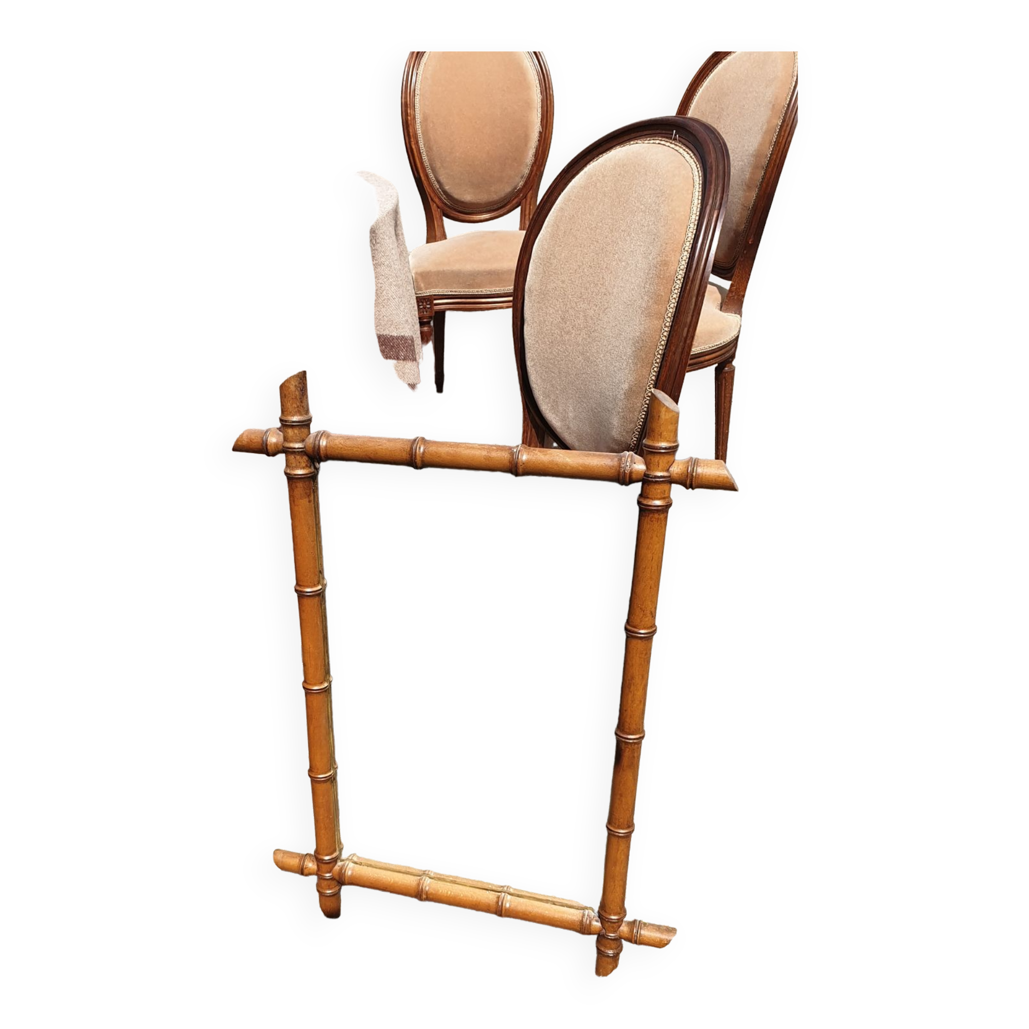 Bamboo barber mirror