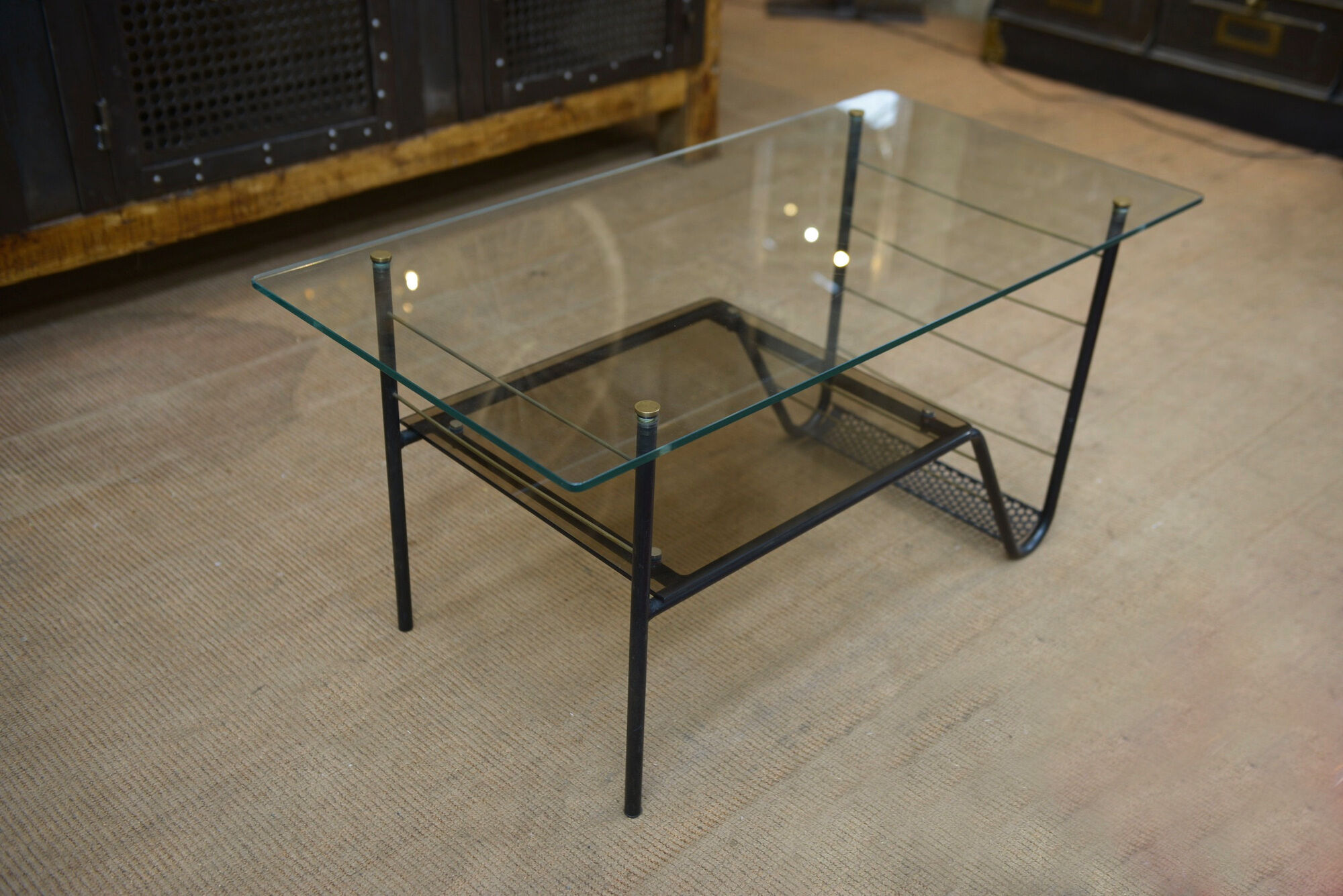Vintage coffee table in metal and glass 1960 with 2 trays
