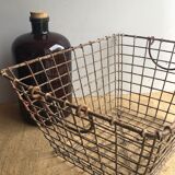 Oyster manna, metal locker