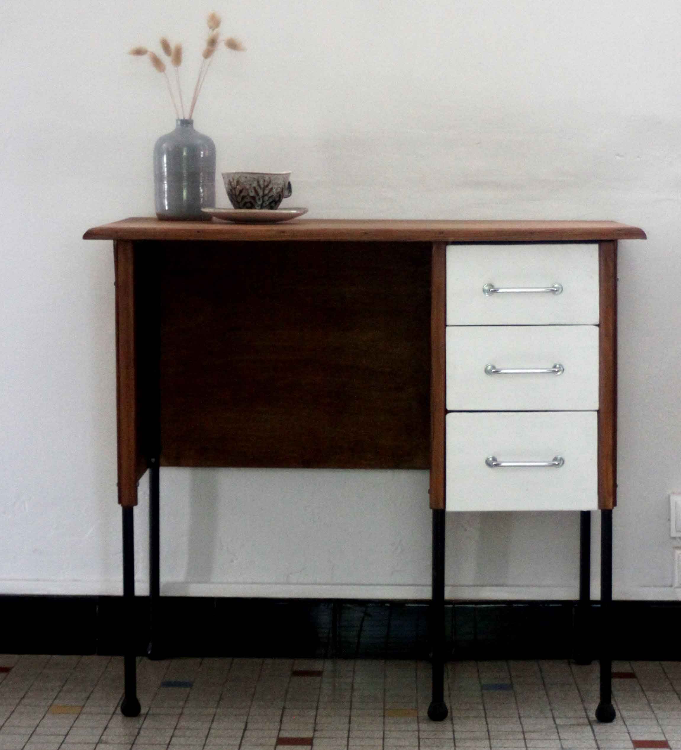 Vintage desk years 50