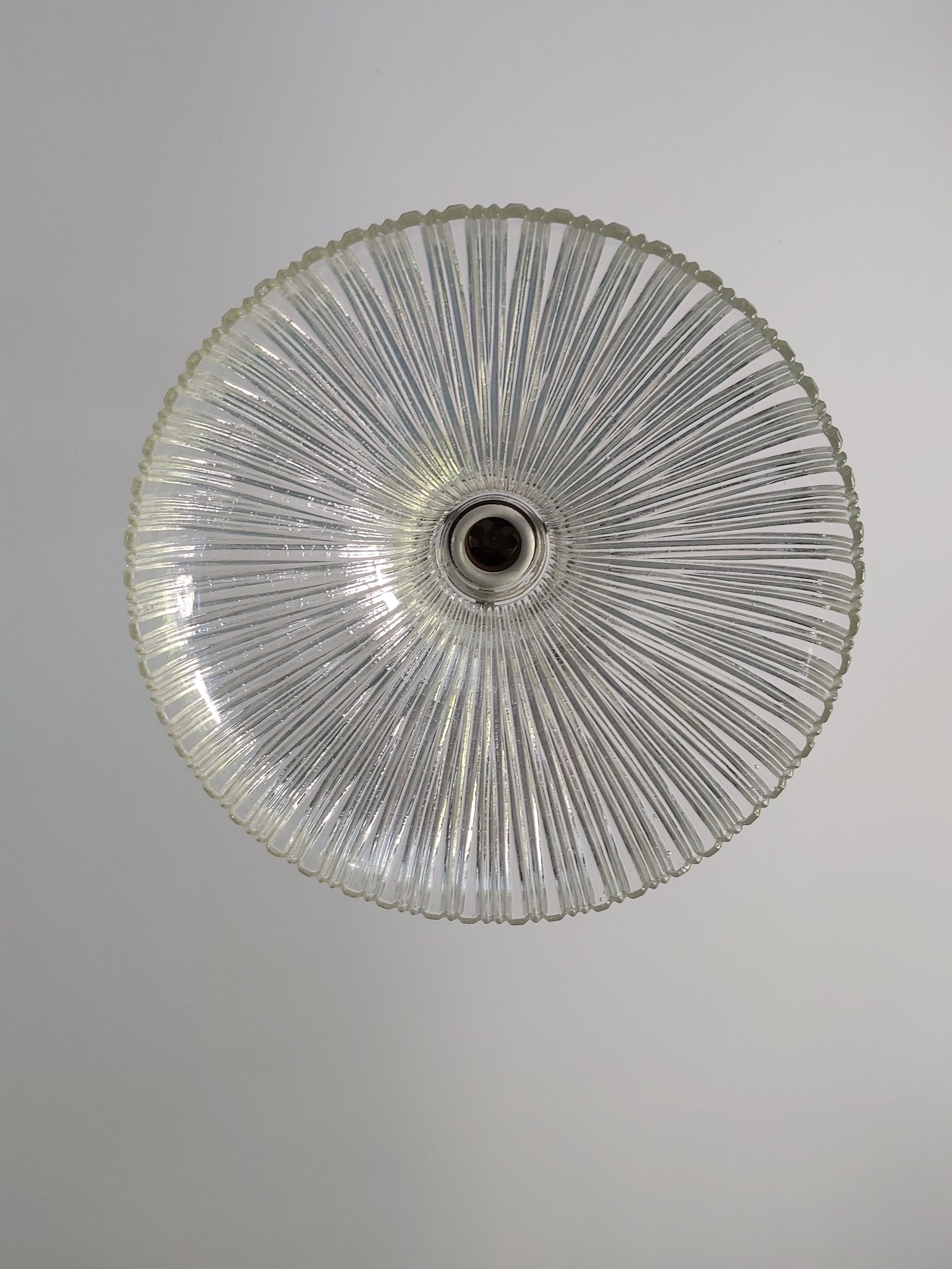 Rain-moulded transparent glass hanging lamp