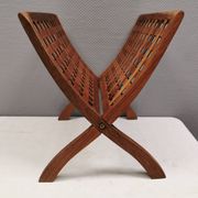 Porte-revues en teck, danois, estimé des années 1970-80.