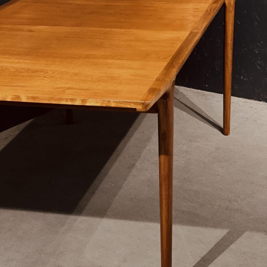 Wrighton Extension Dining Table