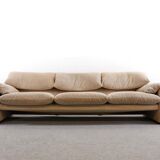 Maralunga 3-seat Sofa in beige by Vico Magistretti for Cassinaa, Italy