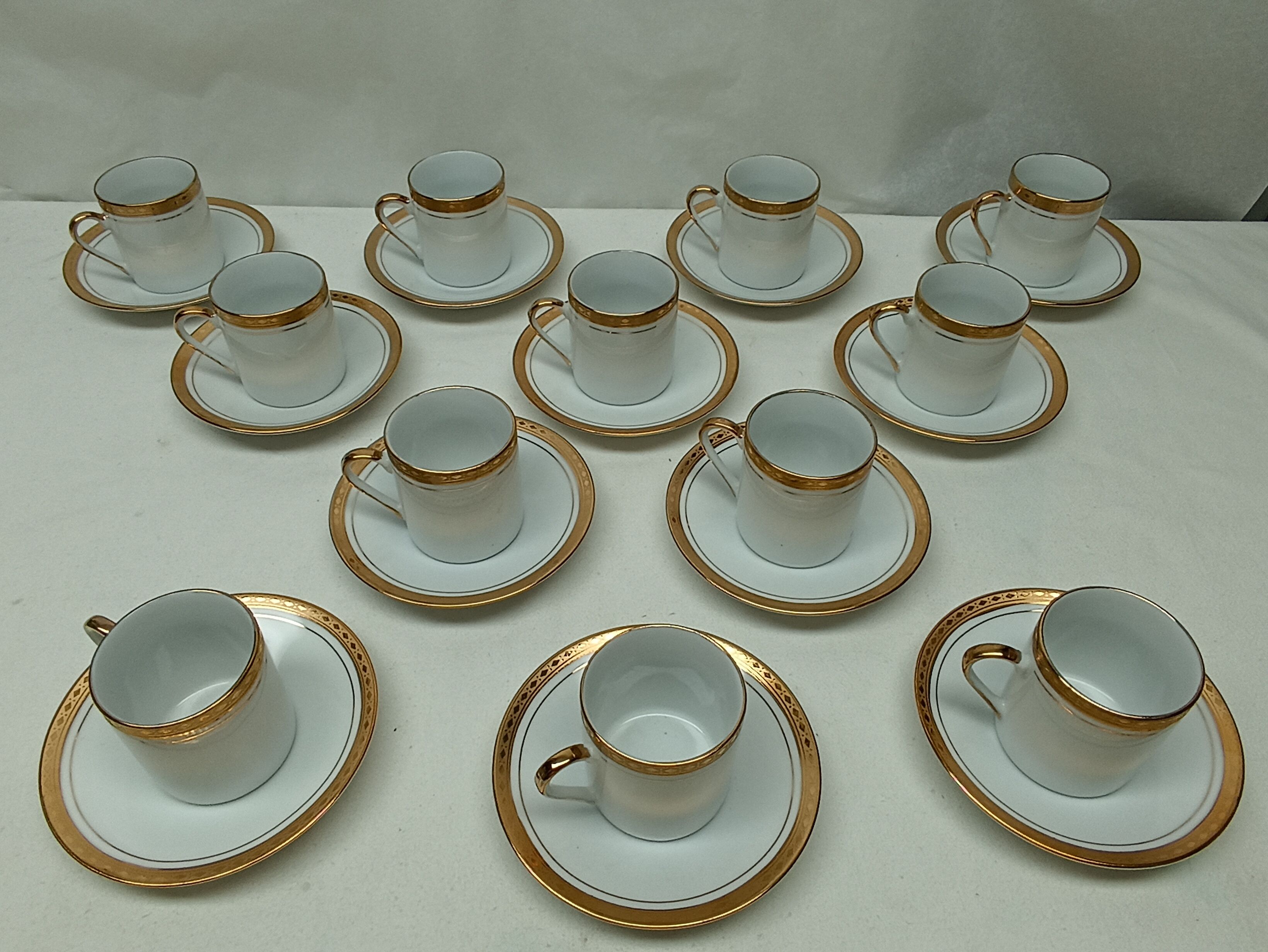 12 cups, porcelain coffee service with 24 carat gold gilding