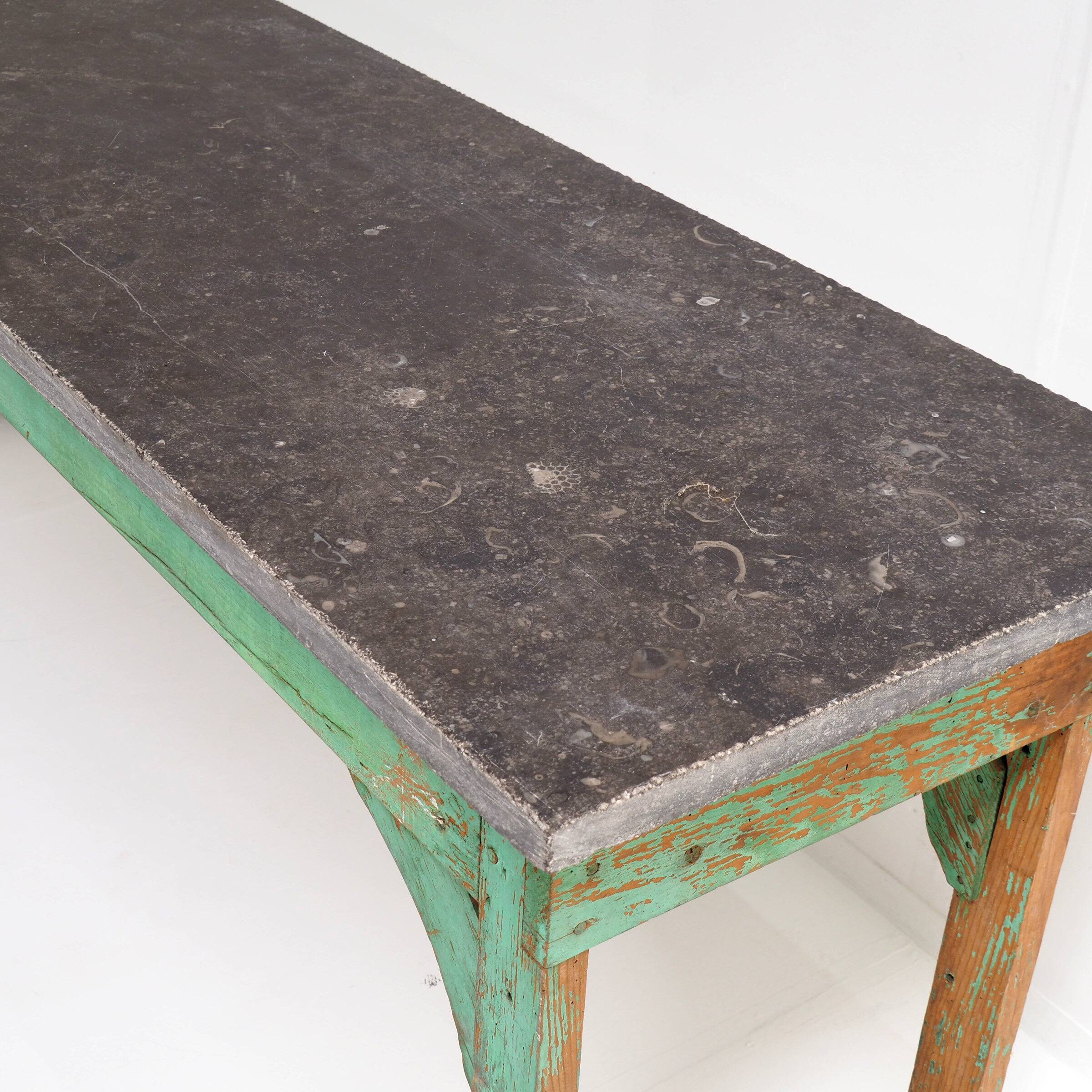 Side table or console with a robust design and high decorative value.