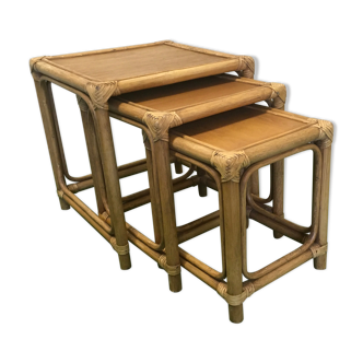 Pull out tables