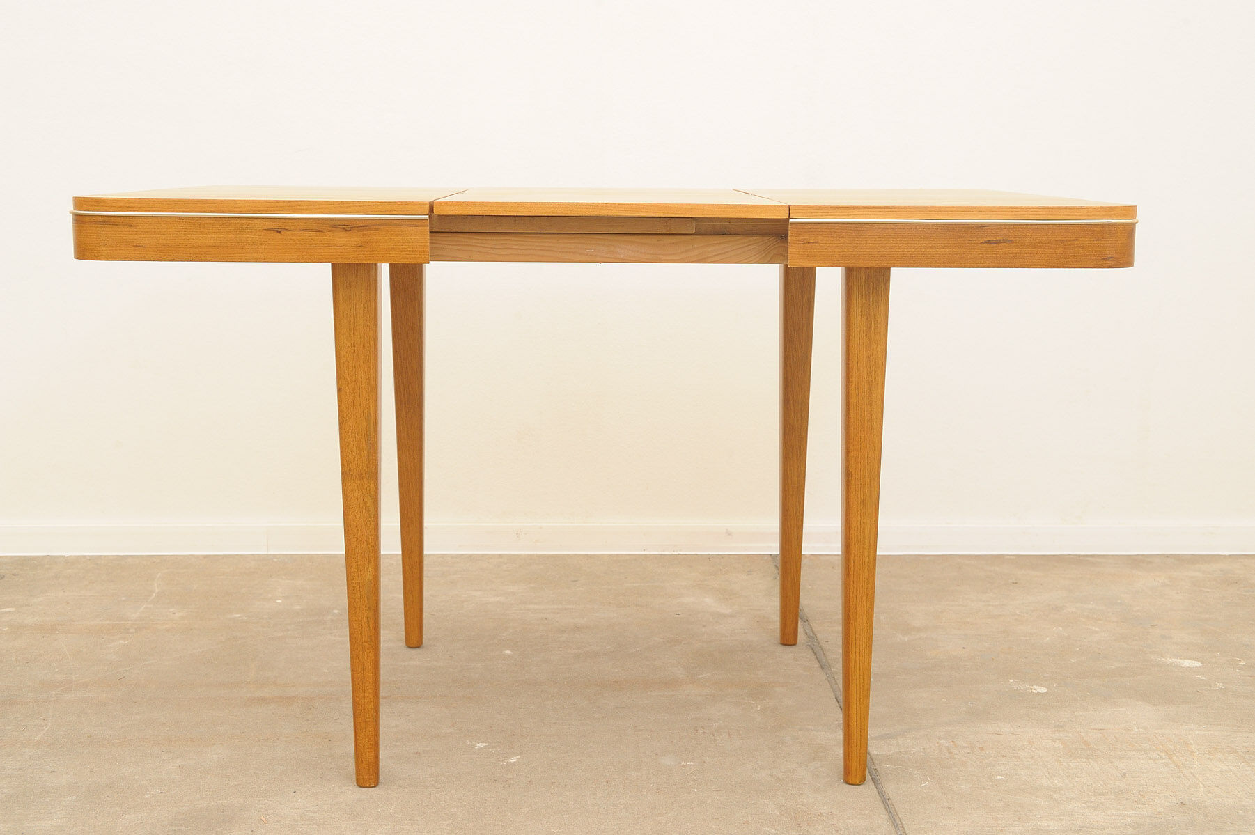 Fully renovated midcentury dining table by Jitona 1960´s, Czechoslovakia