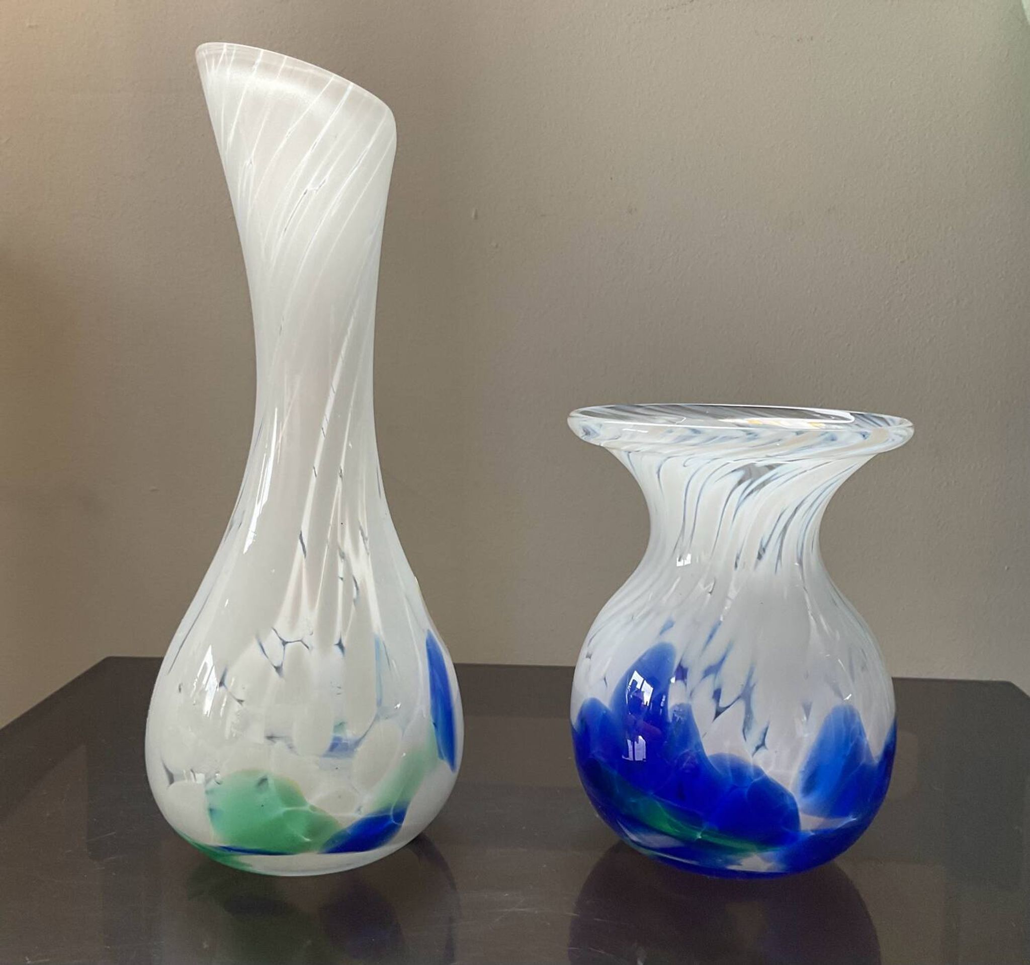 Duo de vases en pâte de verre soufflé années 70
