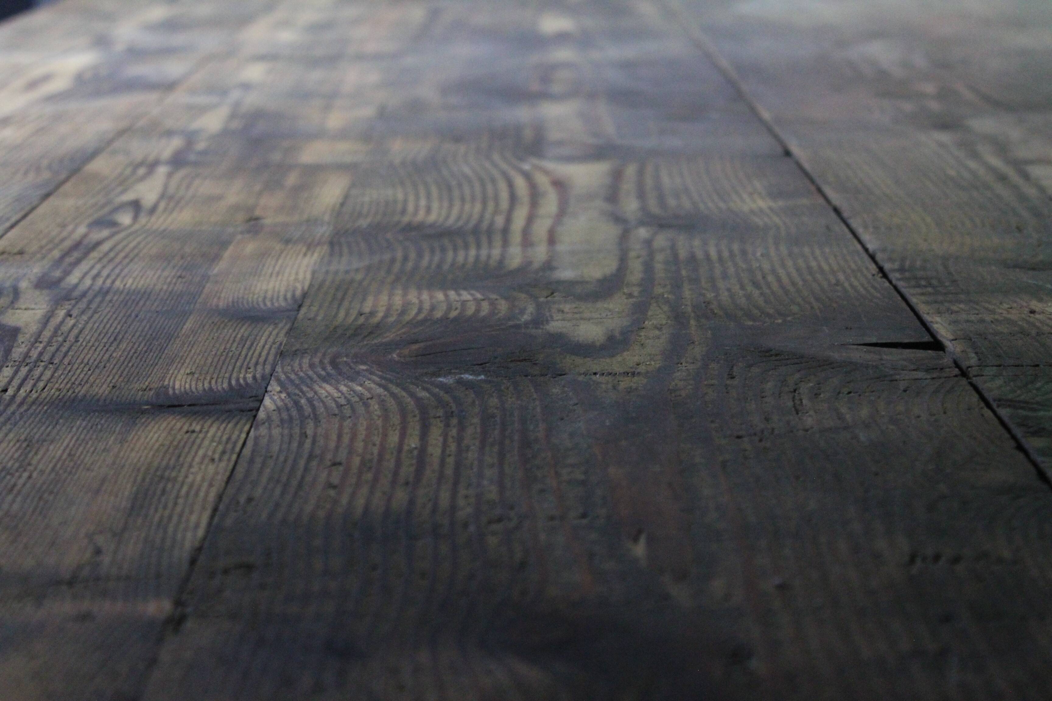 Double-sided cutlery cabinet