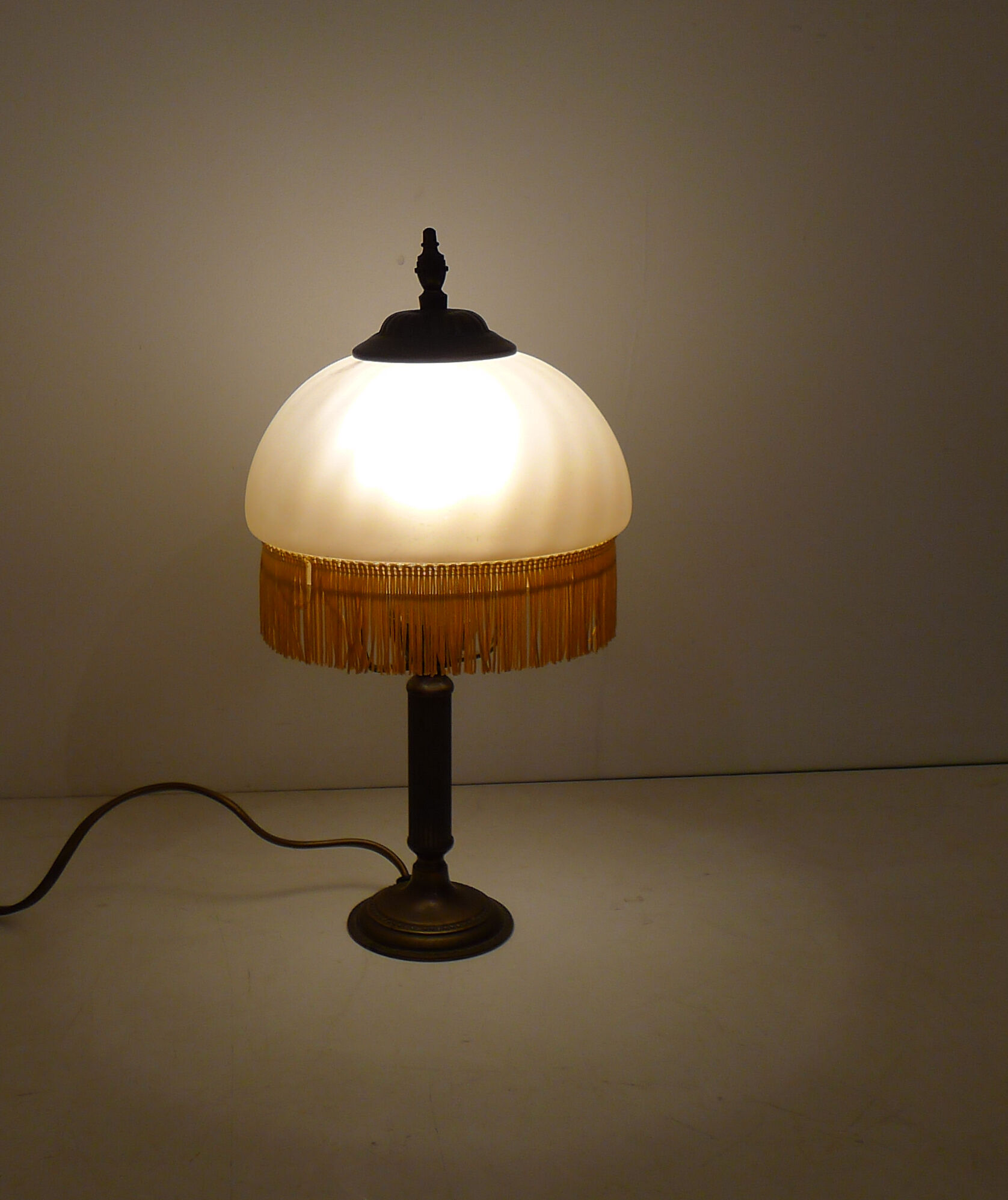 Lampe abat-jour verre & franges