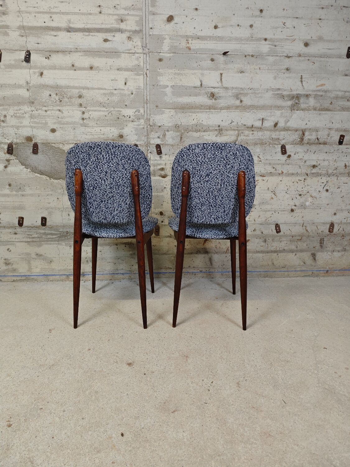 Set of two Baumann Pegasus chairs.