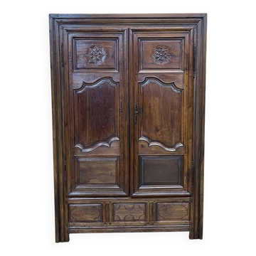 Armoire bretonne XIXème en merisier, chêne et châtaignier