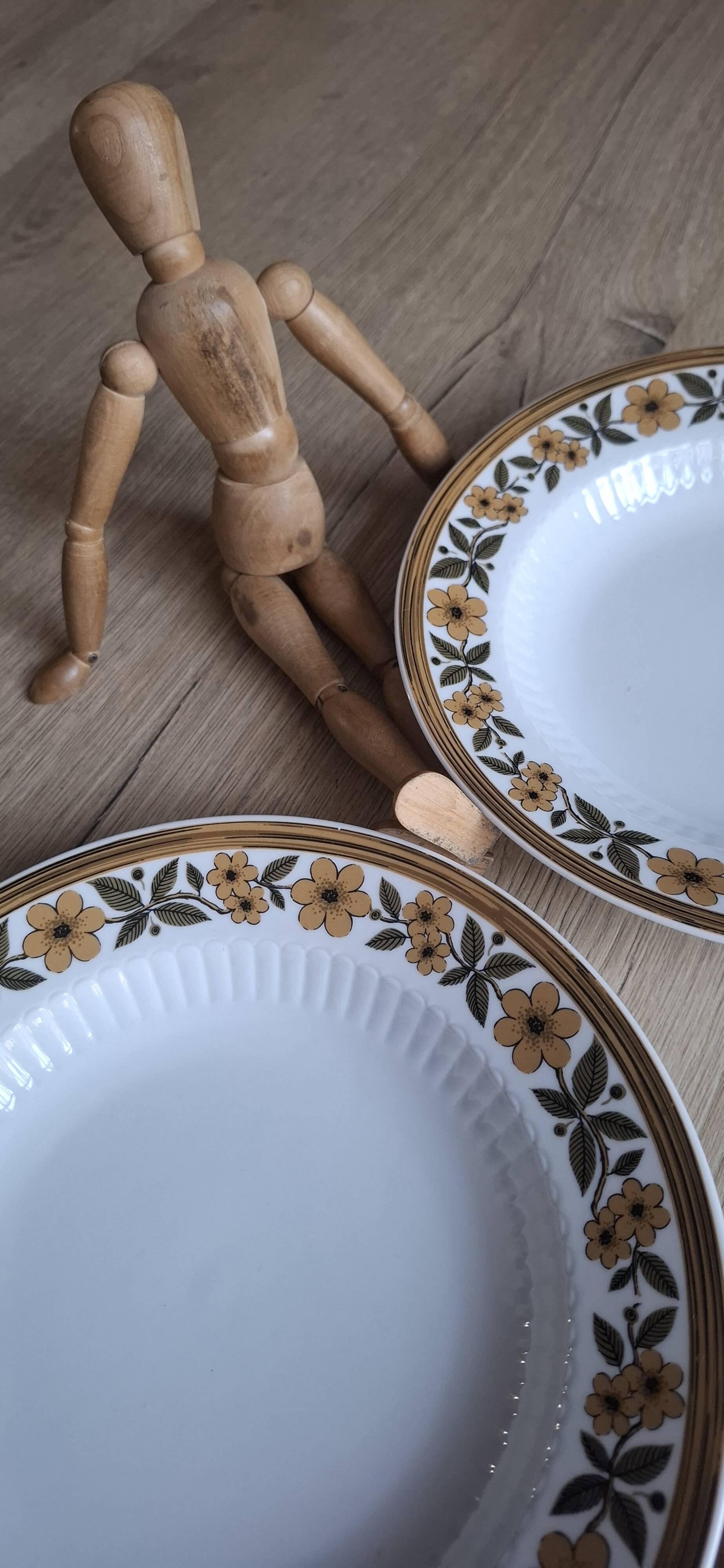 Set of 6 plates Mitteteich Bavaria gold flowers