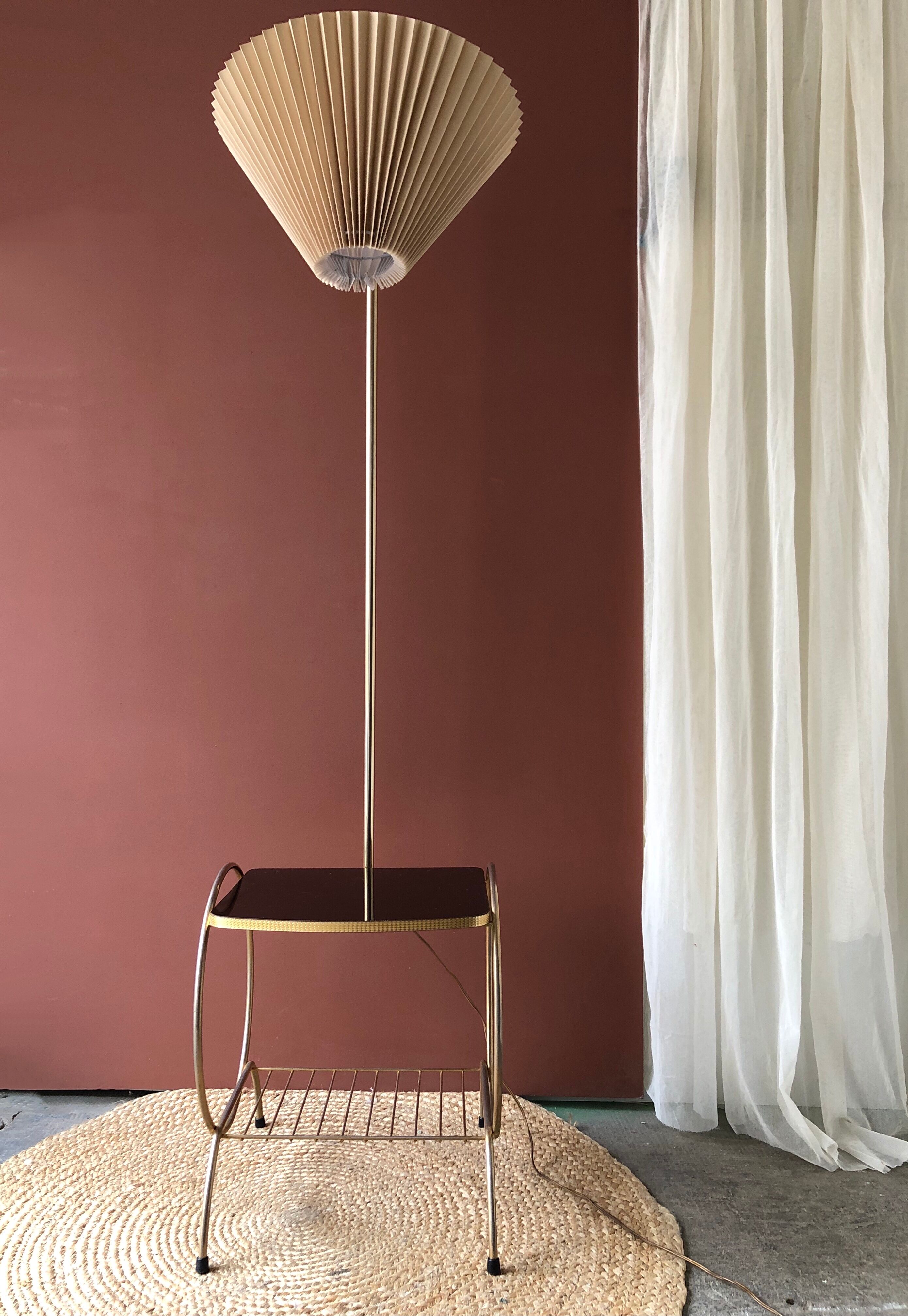 Vintage e-reader floor lamp