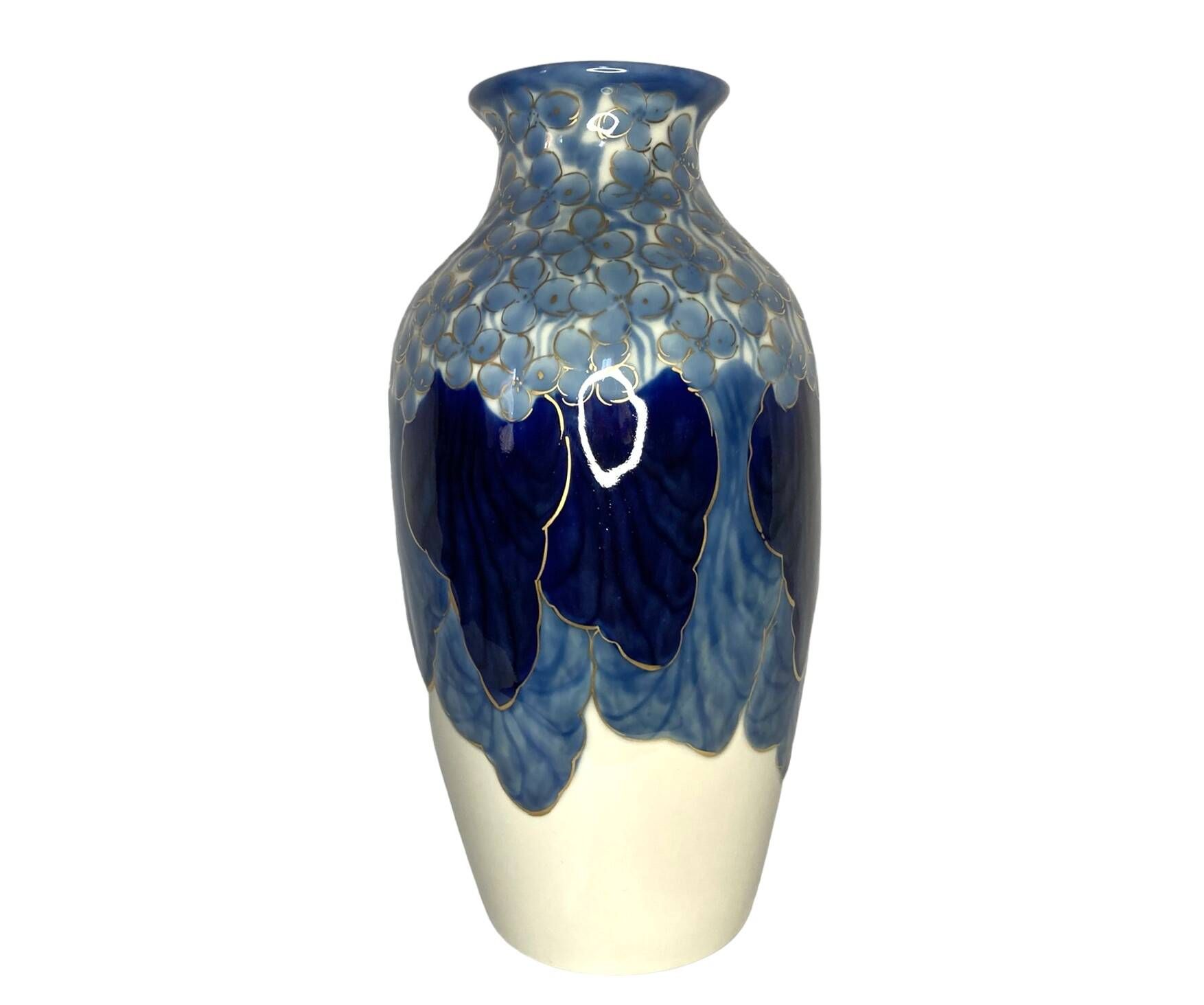 Tharaud, important Limoges Art Deco porcelain vase from the early 20th century