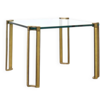 Table basse en laiton et verre Hollywood Regency par Peter Ghyczy, années 1970.