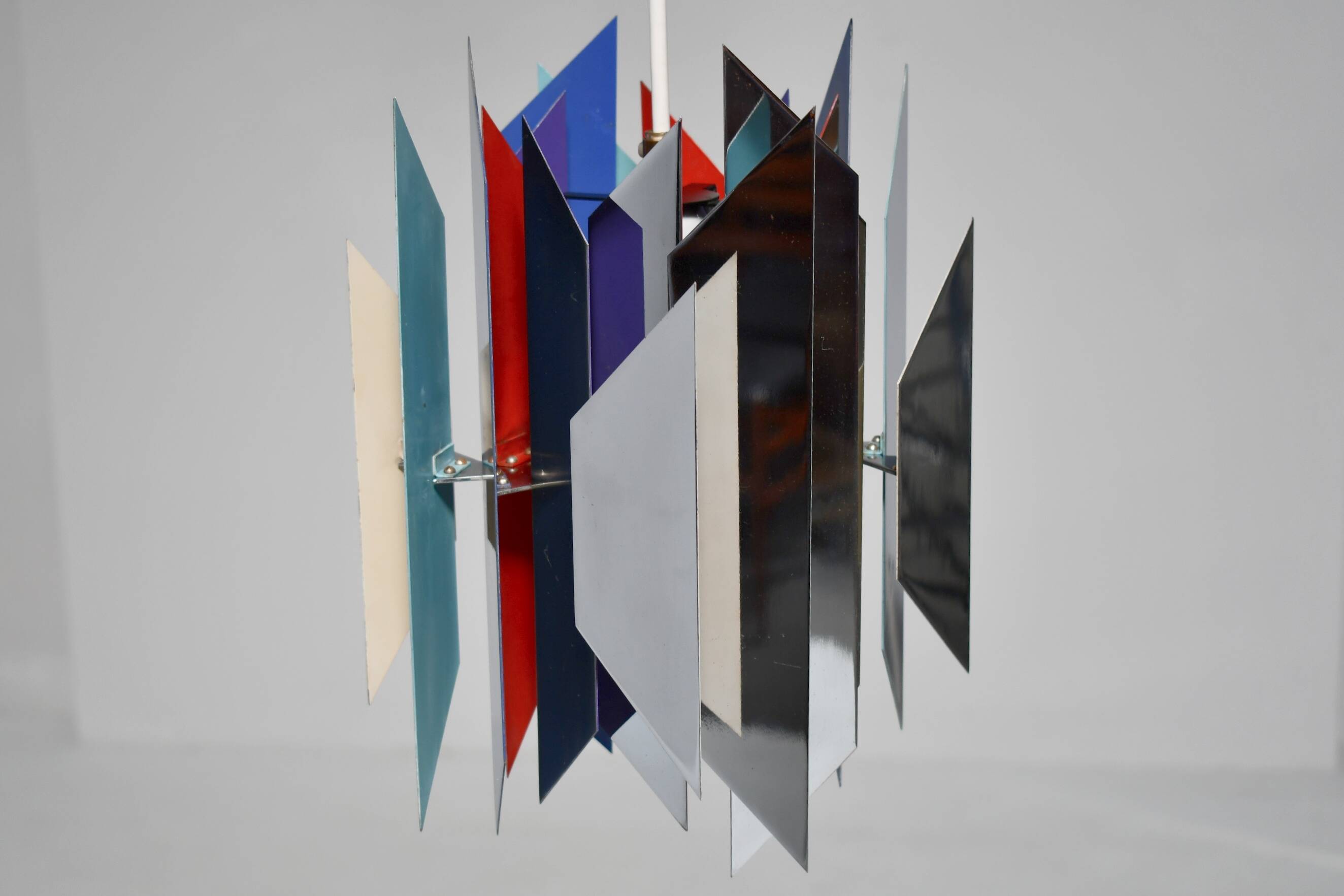 Tivoli Divan-2 Pendant. Simon Henningsen for Lyfa, 1962. (brs)