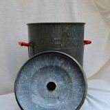Old zinc washing slee with its lid and two handles size:H-50cm- diameter -34.5cm-
