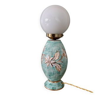 Vintage lamp in ceramic and white opaline glass.