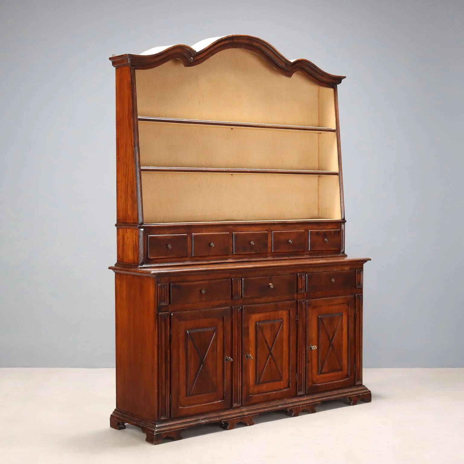 Baroque-style antique walnut buffet, Italy, 20th century.