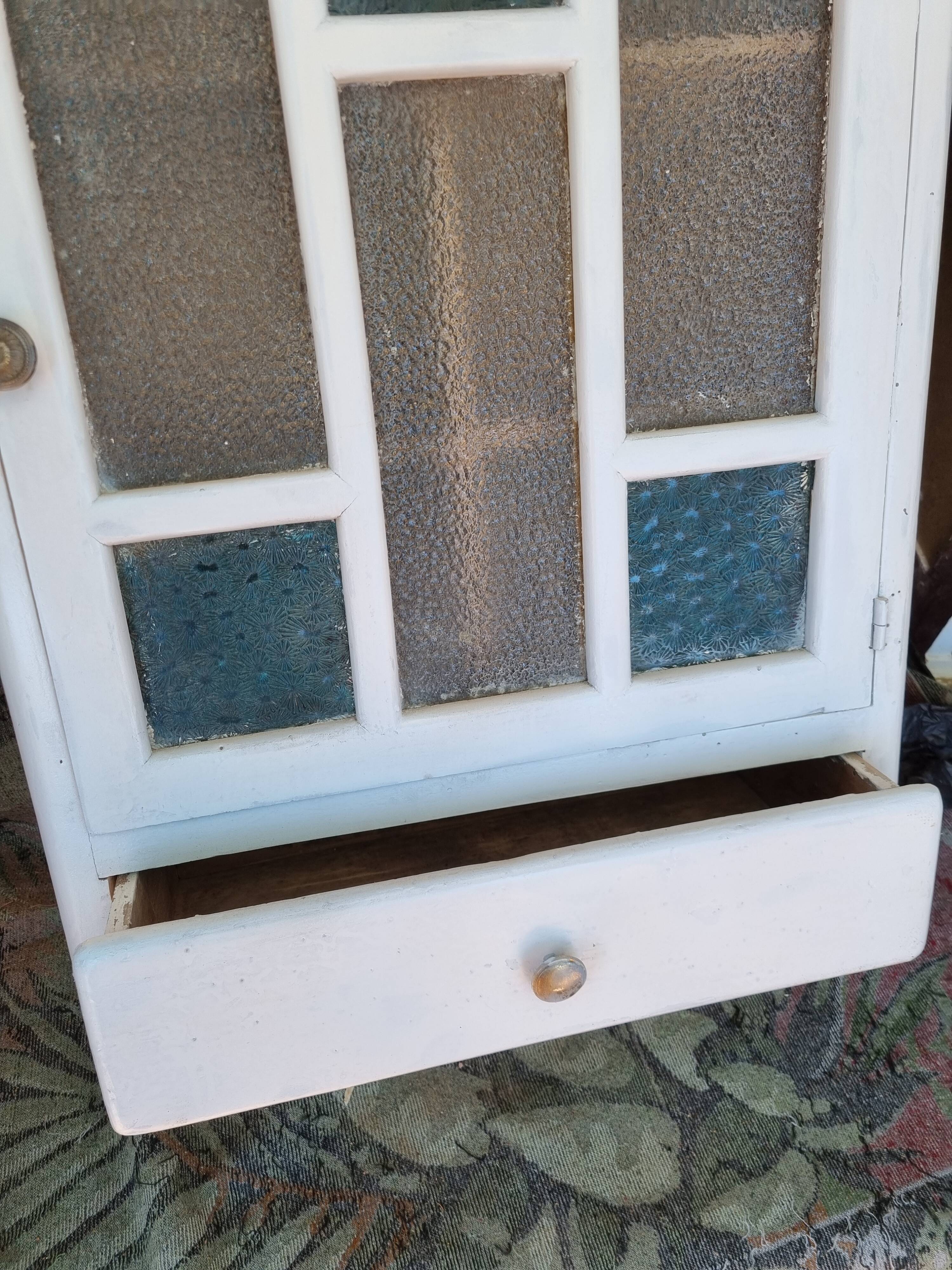 Medicine cabinet 1940