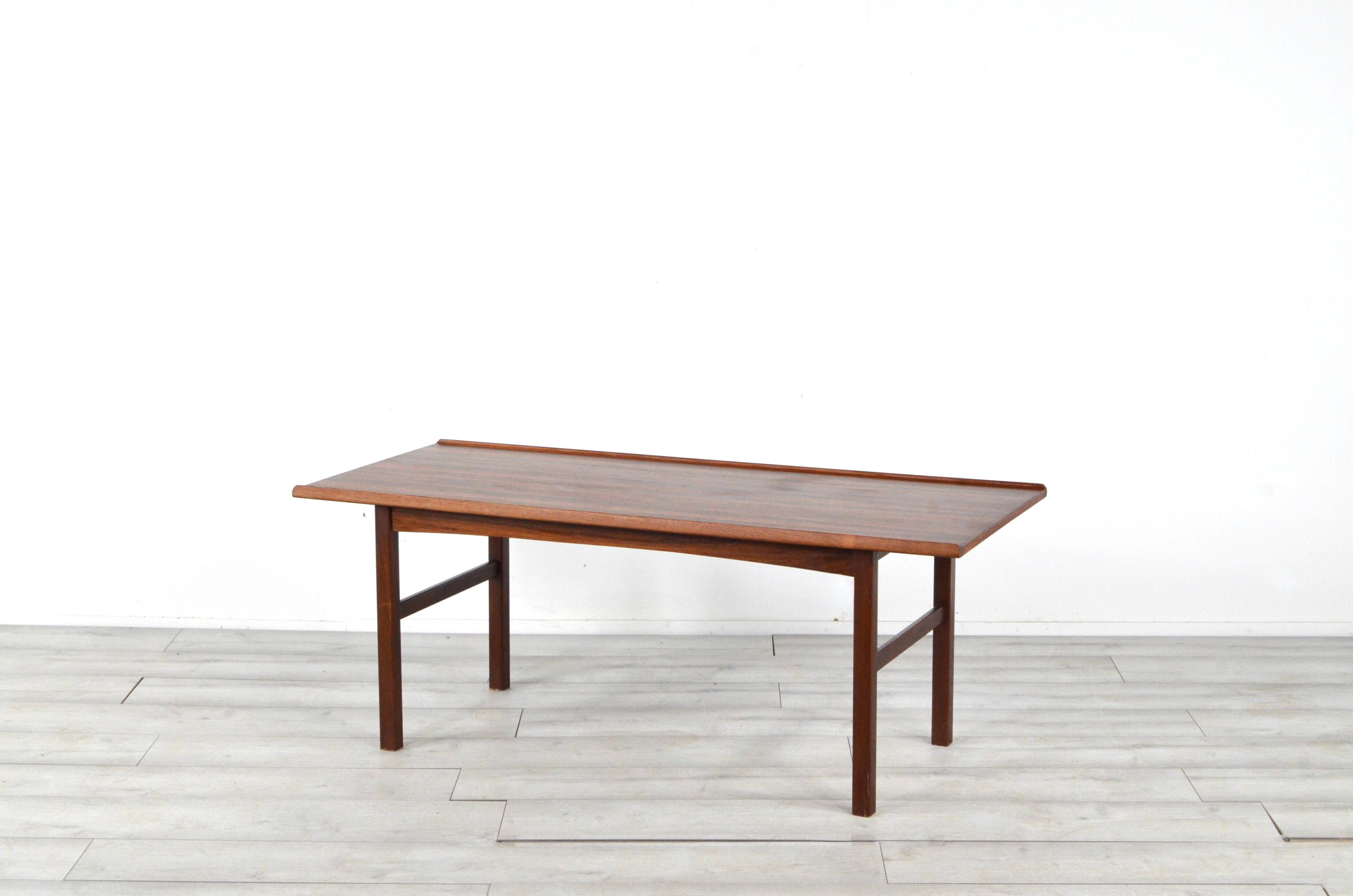 Midcentury danish coffee table in rosewood by Anton Kildeberg