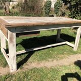Farm table