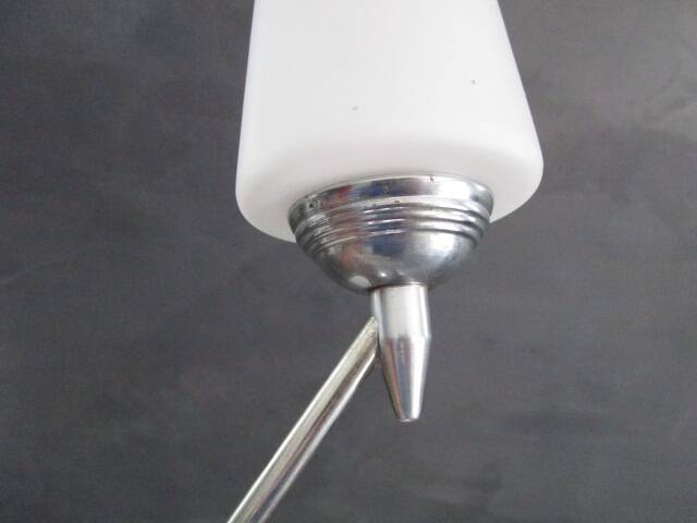 Vintage lamp from the 50s/60s in chromed metal and opaline