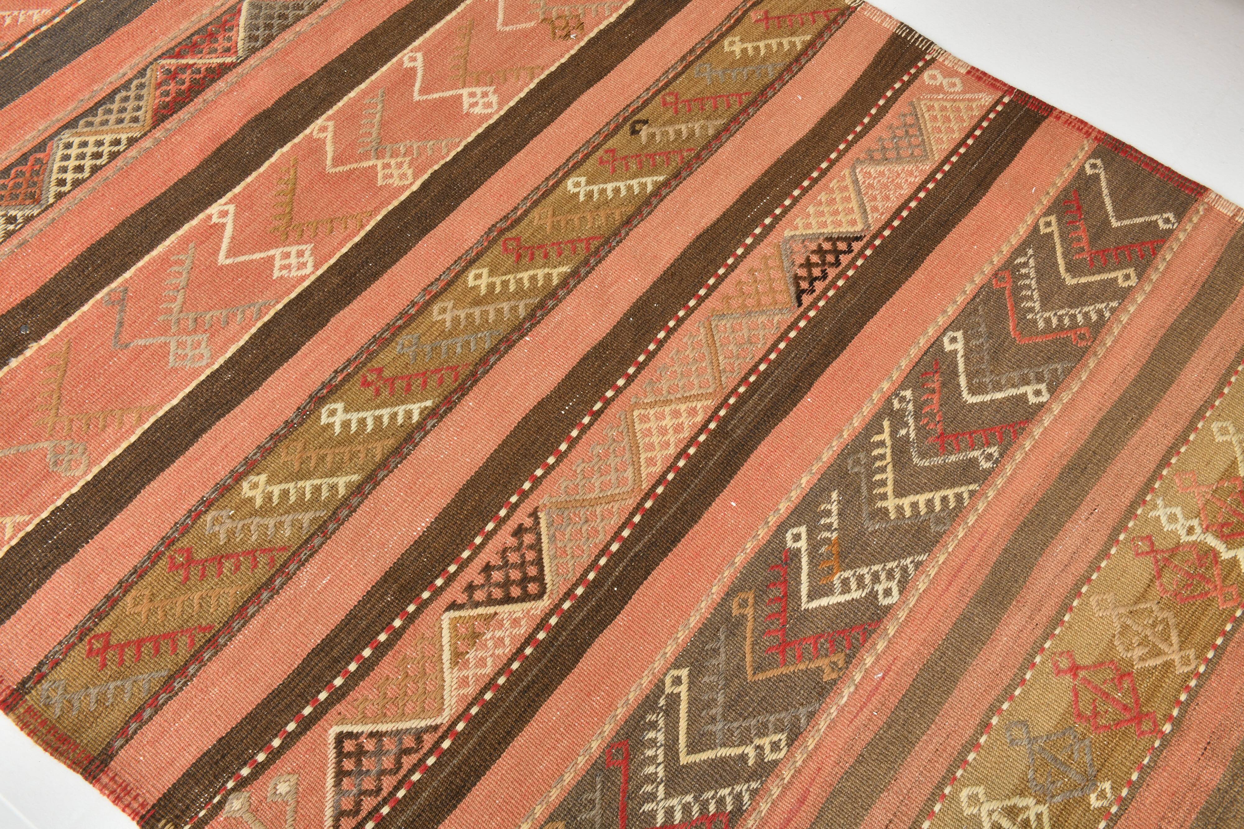 4x7 Red & Brown Vintage Kilim Rug, 123x205Cm