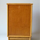 Wicker chest of drawers