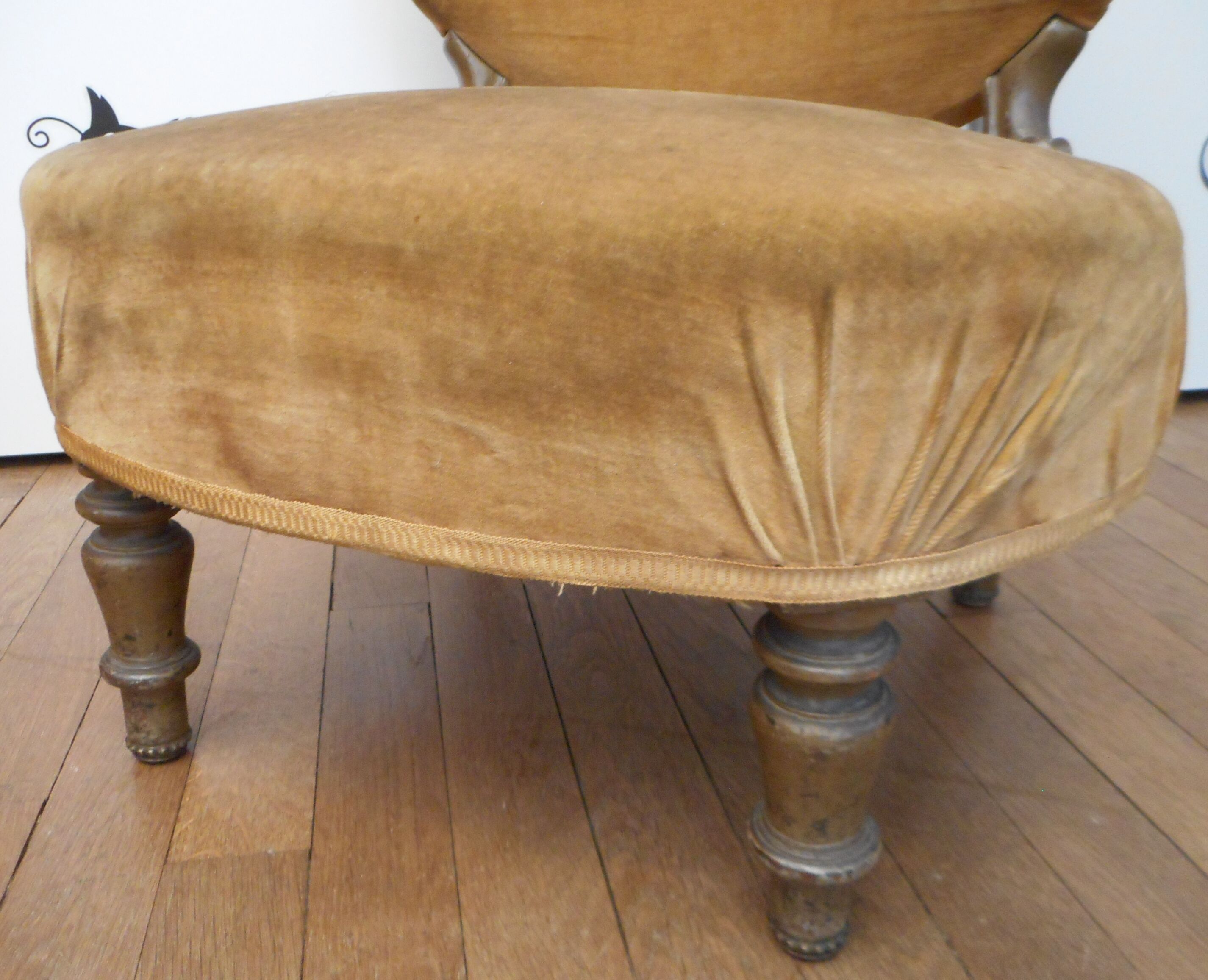 Fauteuil chauffeuse Napoléon III velours vieil or