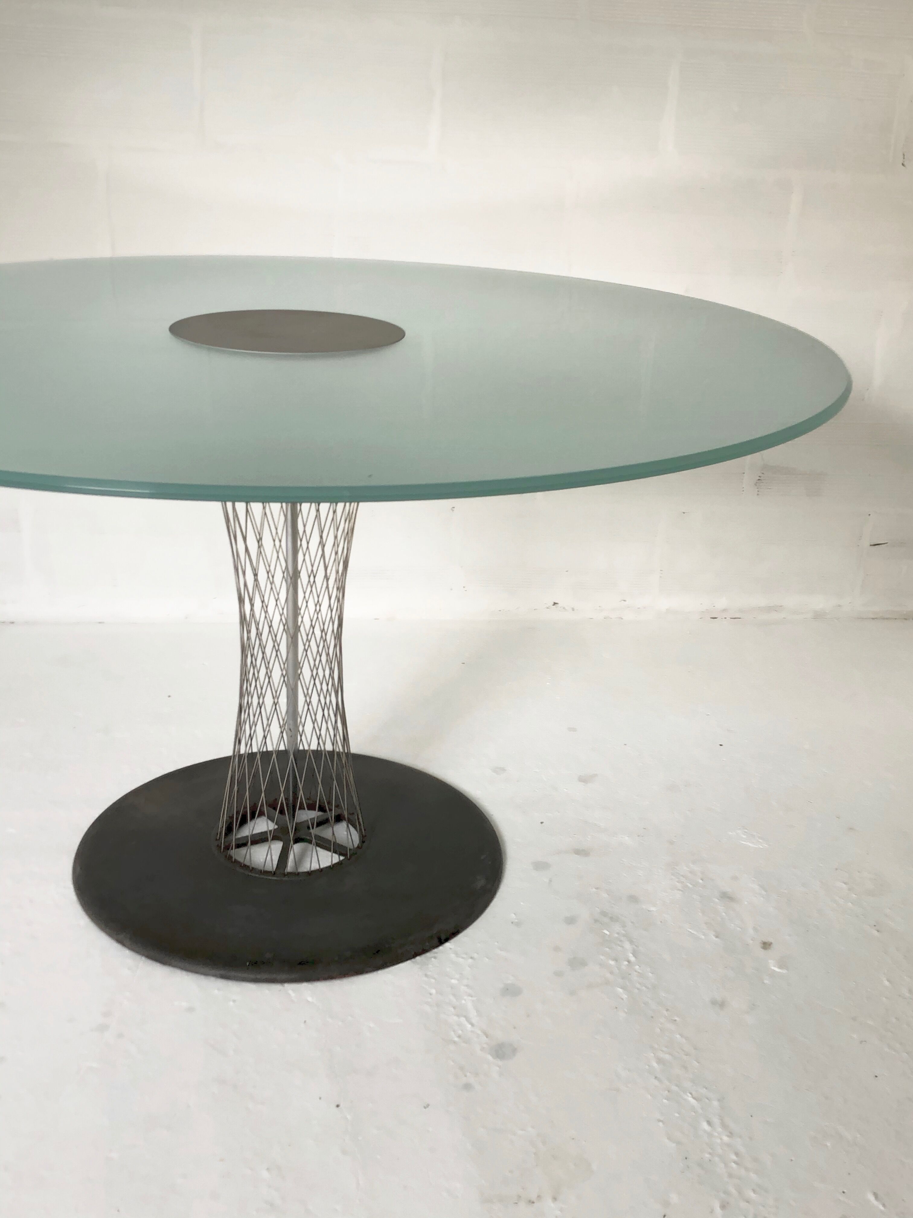 Glass Roundtable by Andreas Ssteriko - B-B italia