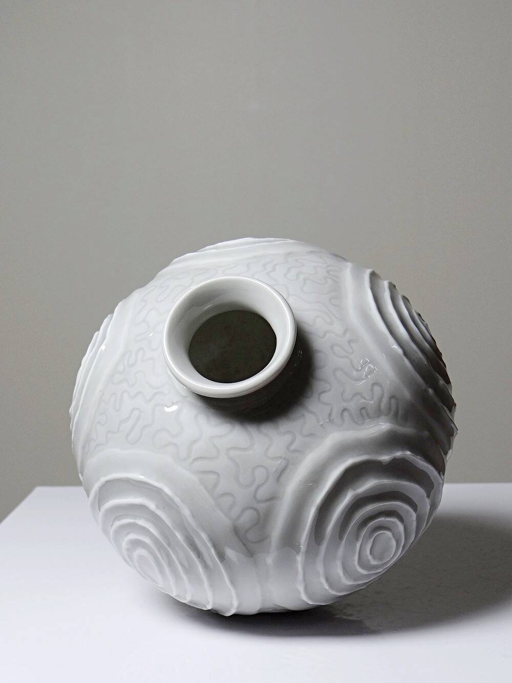 Small porcelain ball vase, Art Deco style, 1935