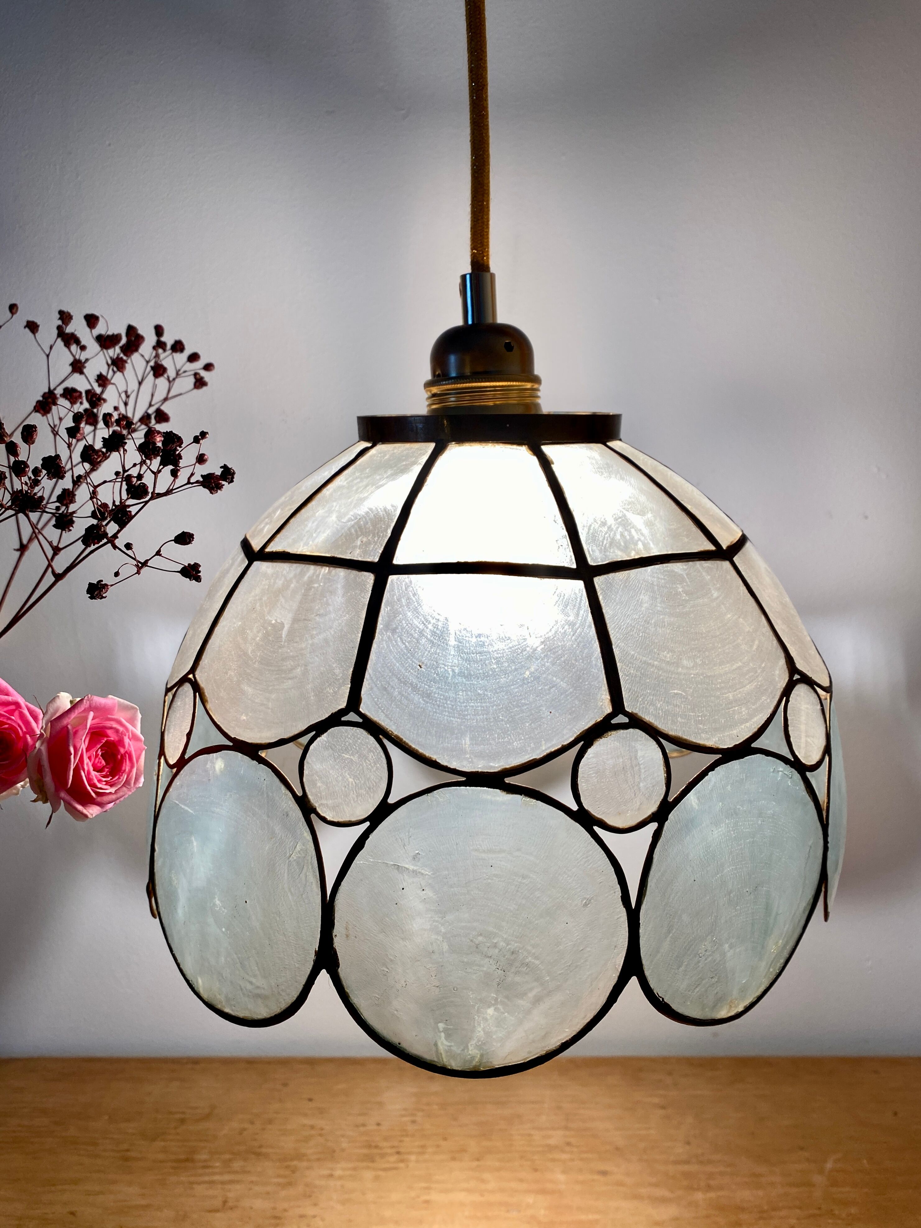 Vintage lampshade suspension in mother-of-pearl and brass