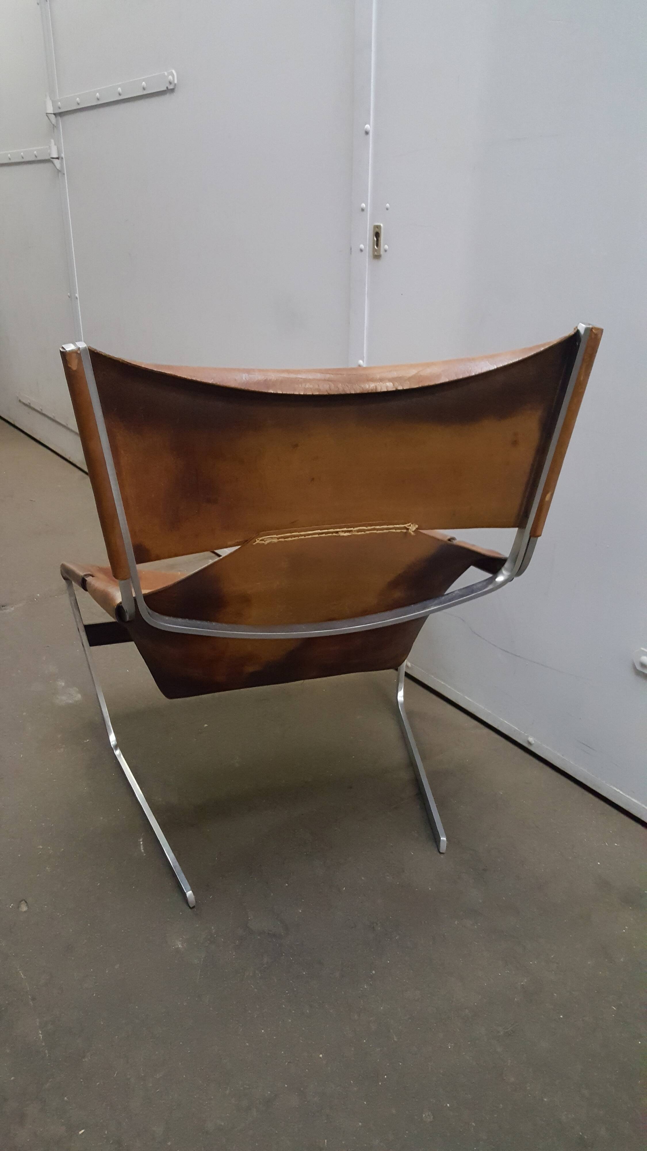 Vintage F444 leather armchair by Pierre Paulin