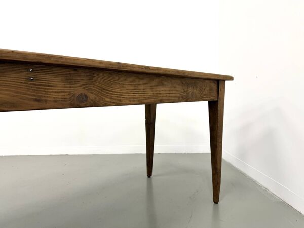 Table de ferme aux pieds fuseaux, années 50