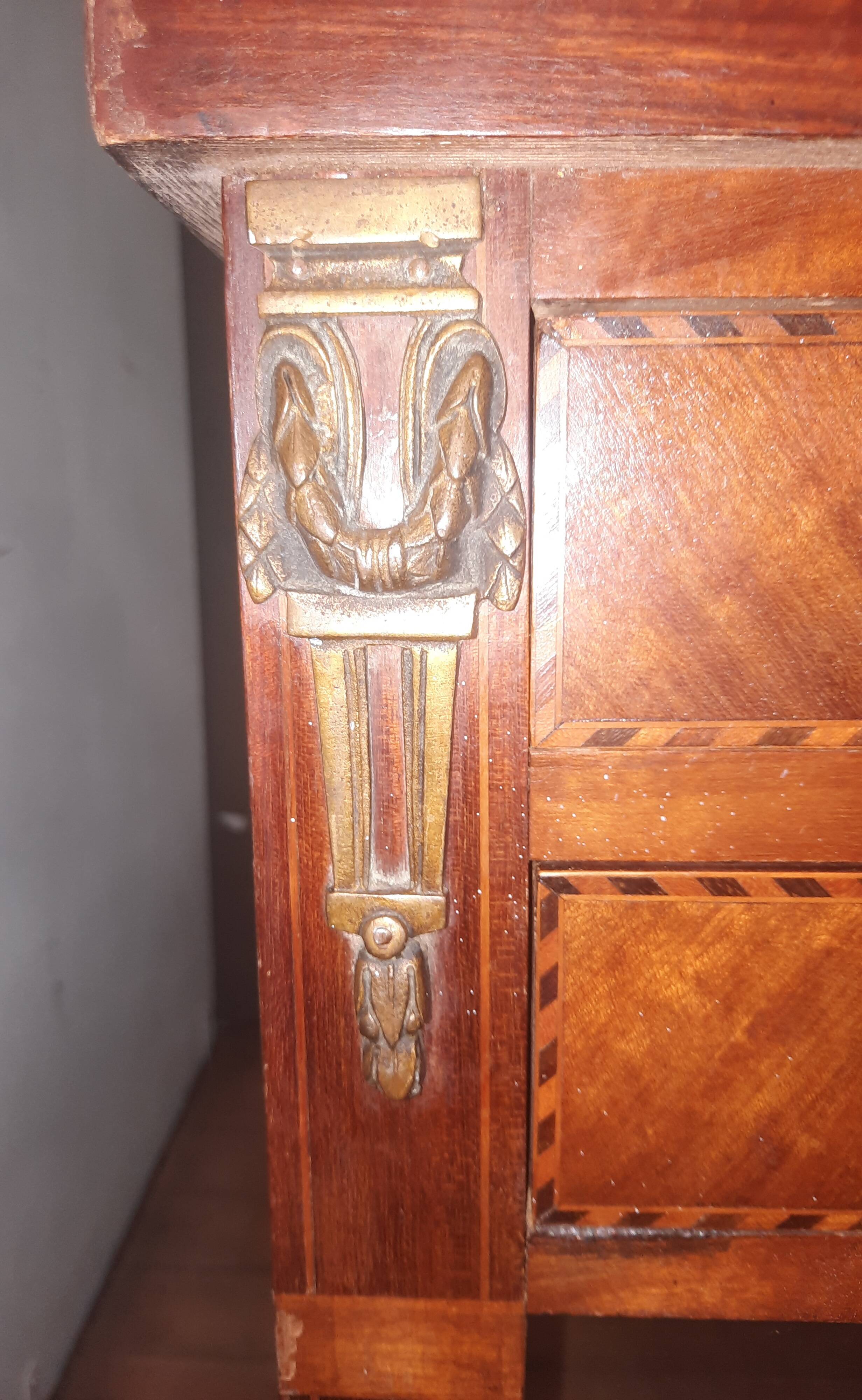 1900 Louis XVI style veneer flat desk