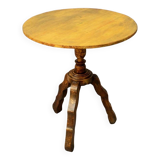 Small pedestal table on tripod base