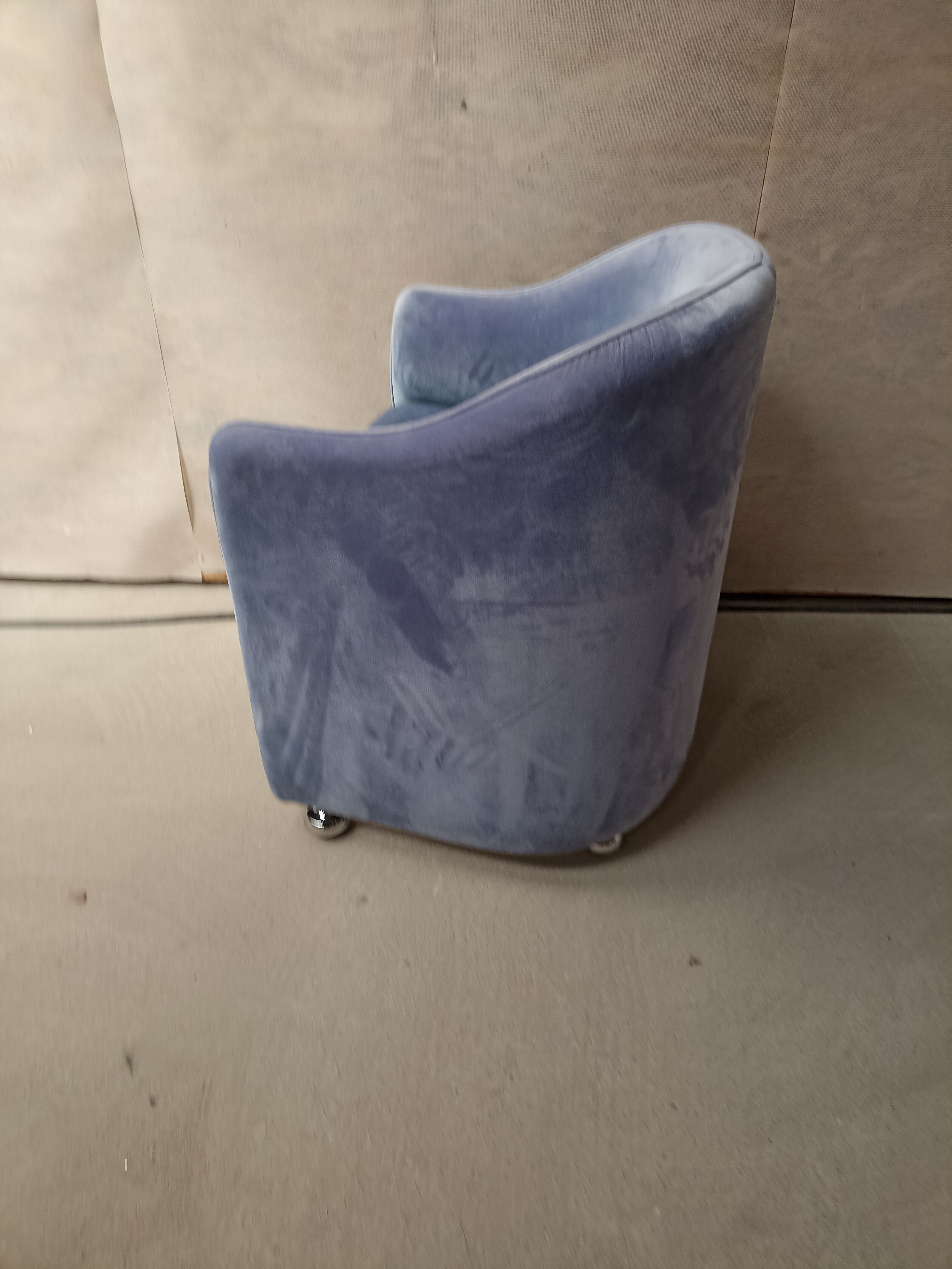 Pair of Italian design armchair